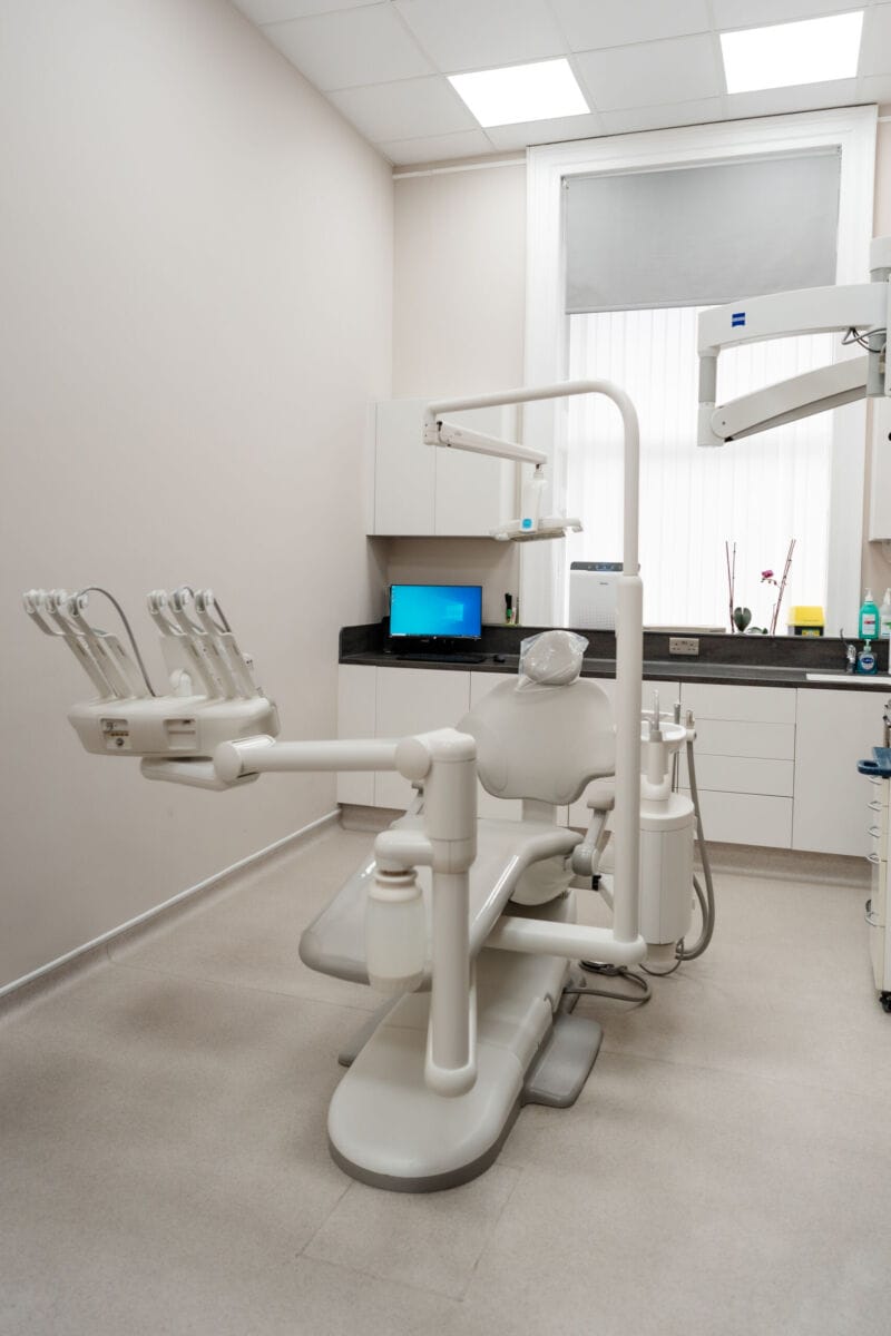 broken tooth dental emergency london